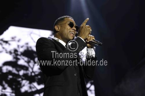 Amerikanische Rhythm and Blues-Sänger Maxwell gastiert auf seiner 