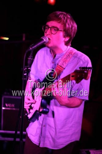 Amerikanischer Popmusiker Dent May gastiert auf seiner 