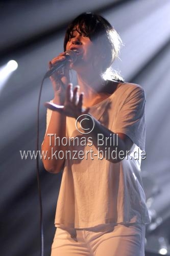 Norwegische Popmusikerin Maria Mena gastiert auf ihrer 