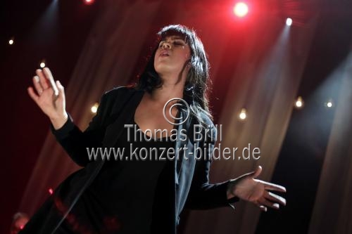 Norwegische Popmusikerin Maria Mena gastiert auf ihrer 