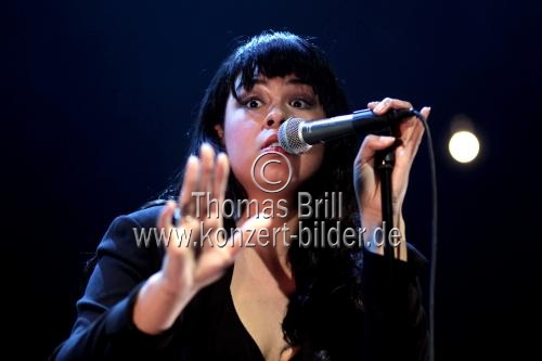 Norwegische Popmusikerin Maria Mena gastiert auf ihrer 