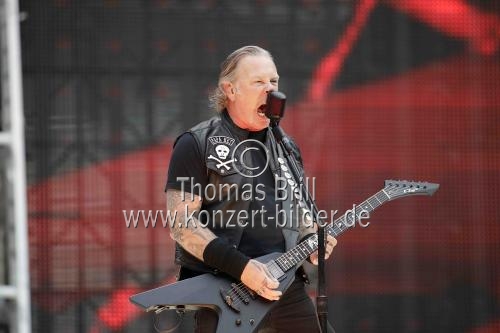 Amerikanische Metal-Band Metallica gastiert auf ihrer „Worldwired“-Tour Open Air in Europe im RheinEnergieStadion Köln (&copy; Thomas Brill)