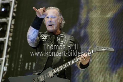 Amerikanische Metal-Band Metallica gastiert auf ihrer „Worldwired“-Tour Open Air in Europe im RheinEnergieStadion Köln (&copy; Thomas Brill)