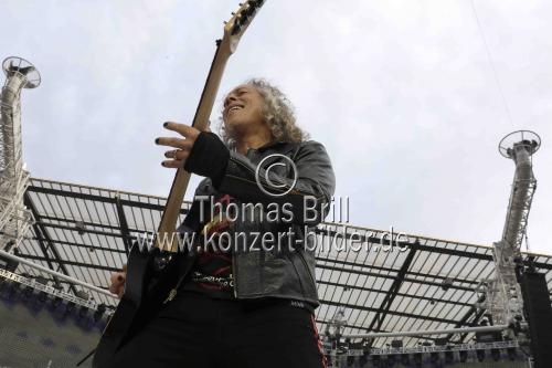 Amerikanische Metal-Band Metallica gastiert auf ihrer „Worldwired“-Tour Open Air in Europe im RheinEnergieStadion Köln (&copy; Thomas Brill)