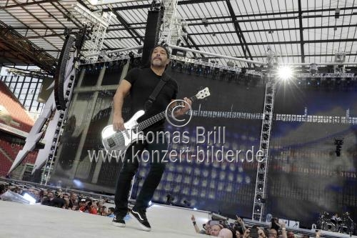 Amerikanische Metal-Band Metallica gastiert auf ihrer „Worldwired“-Tour Open Air in Europe im RheinEnergieStadion Köln (&copy; Thomas Brill)