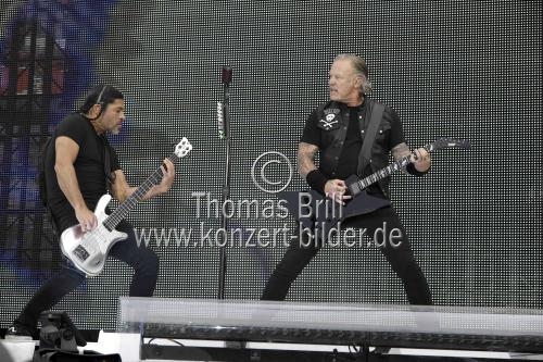 Amerikanische Metal-Band Metallica gastiert auf ihrer „Worldwired“-Tour Open Air in Europe im RheinEnergieStadion Köln (&copy; Thomas Brill)