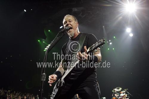Amerikanische Metal-Band Metallica gastiert auf ihrer World Magnetic-Tour in der Lanxess-Arena Köln (&copy; Thomas Brill)