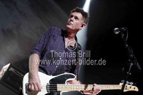 Australische Rockband Midnight Oil gastiert auf ihrer 