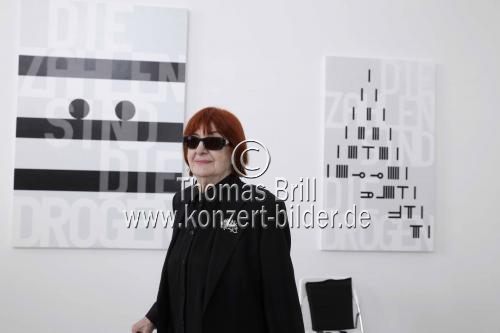Deutsche Künstlerin Rune Mields gastiert mit ihrer Ausstellung „Die Zahlen sind die Drogen“ vom 04. bis 18. September 2016 im Fuhrwerkwaage Kunstraum Köln (&copy; Thomas Brill)