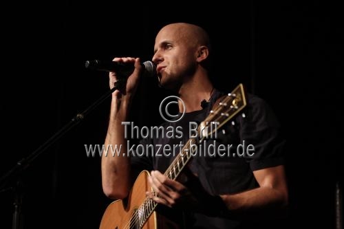 Belgische Singer-Songwriter Jonathan Vandenbroeck alias Milow gastiert auf seiner 
