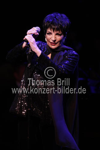 Amerikanische Schauspielerin und Sängerin Liza Minnelli gastiert auf ihrer 