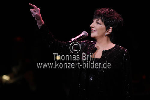Amerikanische Schauspielerin und Sängerin Liza Minnelli gastiert auf ihrer 
