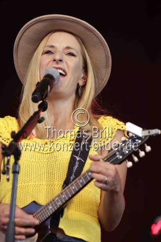 Deutsche Patchwork Country Rock Band More Than Words gastieren auf ihrer 