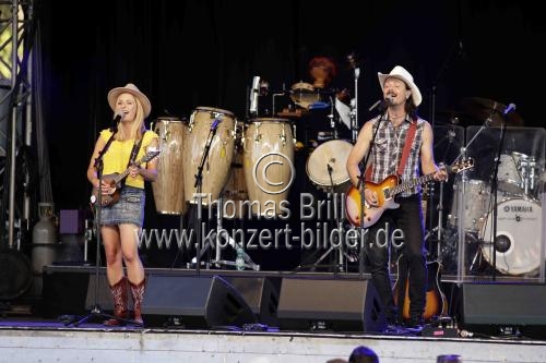 Deutsche Patchwork Country Rock Band More Than Words gastieren auf ihrer 