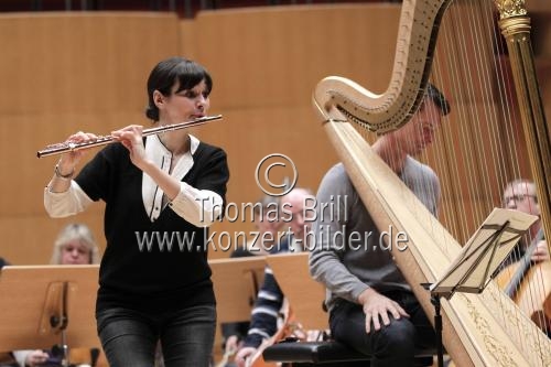 Französische Flötistin Magali Mosnier gastiert gastiert in Begleitung der Academy of St Martin in the Fields und des französischer Harfenisten Xavier de Maistre in der Philharmonie Köln (&copy; Thomas Brill)