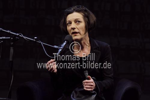 Deutsche Schriftstellerin Herta Müller trifft den chinesischen Desidenten Ai Weiwei bei der lit.COLOGNE 2010 im Schauspielhaus Köln (© Thomas Brill)