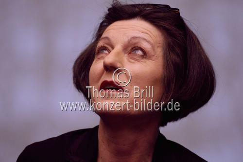 Deutsche Schriftstellerin Herta Müller trifft den chinesischen Desidenten Ai Weiwei bei der lit.COLOGNE 2010 im Schauspielhaus Köln (© Thomas Brill)