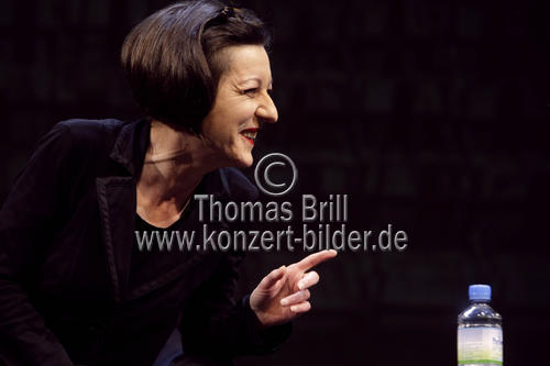 Deutsche Schriftstellerin Herta Müller trifft den chinesischen Desidenten Ai Weiwei bei der lit.COLOGNE 2010 im Schauspielhaus Köln (© Thomas Brill)