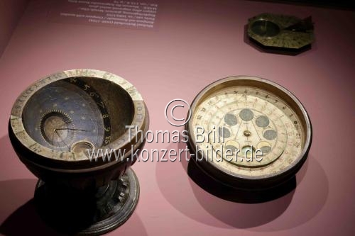 Die Sonderausstellung „Museum der Museen - Eine Zeitreise durch die Kunst des Ausstellens und Sehens“ gastiert vom 11. Oktober 2024 bis 09. Februar 2025 im Wallraf-Richartz-Museum Köln (© Thomas Brill)