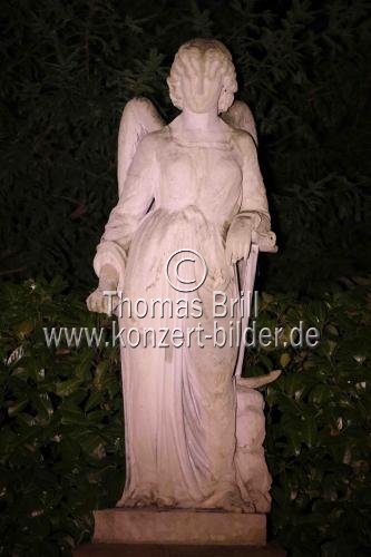 Führung über den ältesten Friedhof der Stadt Köln Nachts auf Melaten auf dem Melatenfriedhof Köln (© Thomas Brill)