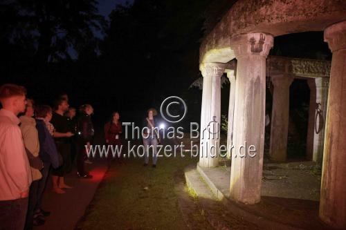 Führung über den ältesten Friedhof der Stadt Köln Nachts auf Melaten auf dem Melatenfriedhof Köln (© Thomas Brill)