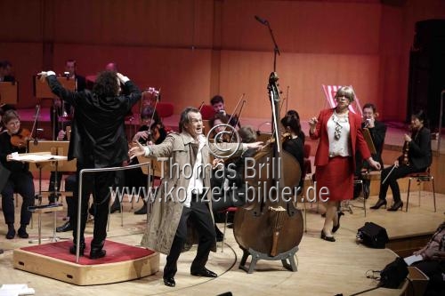 Neujahrskonzert des Gürzenich-Orchester Köln unter der Leitung des französischen Dirigenten Alexandre Bloch in Begleitung der Solisten Matthias Klink (Tenor), Hagen Matzeit (Countertenor), Pablo Ferrández (Violoncello) in der Kölner Philharmonie (© Thomas Brill)