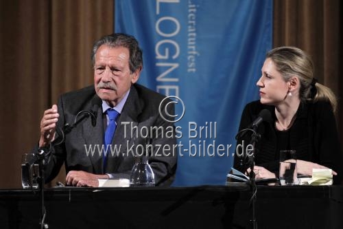Deutsche Verleger Alfred Neven DuMont und die deutsche Lektorin Constanze Neumann lieben im Übermaß bei der lit.COLOGNE 2013 im Belgischen Haus Köln (© Thomas Brill)