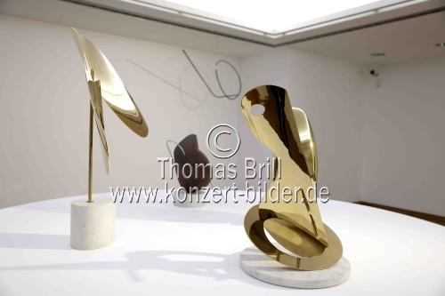 Die Retrospektive über das Lebenswerk des japanisch-amerikanischen Bildhauers 