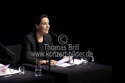 Bettina Böttinger, Marleen Lohse, Mariele Millowitsch, Désirée Nosbusch, Claudia Roth und Jocelyn B. Smith gastieren bei der lit.COLOGNE Gala in der Kölner Philharmonie (© Thomas Brill)