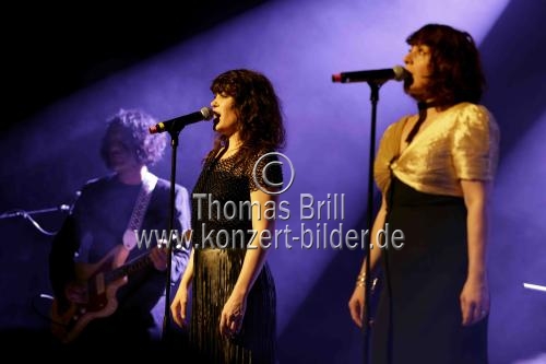 Französische Cover-Band Nouvelle Vague gastiert auf ihrer 