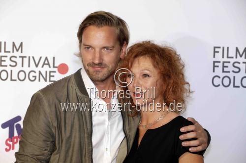 Deutsche Schauspieler Lars Oberhäuser und Heike Trinker bei der Eröffnung des 27. Film Festival Cologne im Filmpalast Köln (&copy; Thomas Brill)