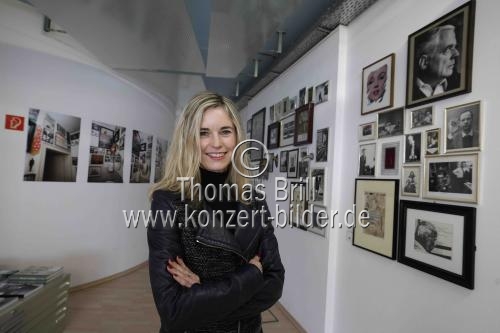 Direktorin des ZADIK Nadine Oberste-Hetbleck im ZADIK - Zentralarchiv für deutsche und internationale Kunstmarktforschung e.V. in Köln (&copy; Thomas Brill)