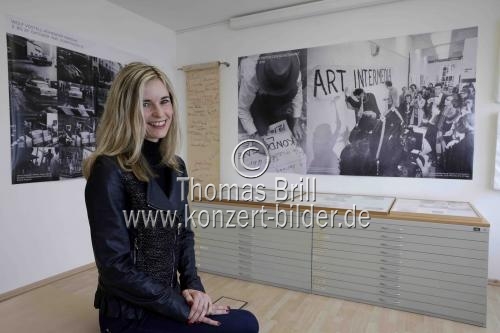 Direktorin des ZADIK Nadine Oberste-Hetbleck im ZADIK - Zentralarchiv für deutsche und internationale Kunstmarktforschung e.V. in Köln (&copy; Thomas Brill)