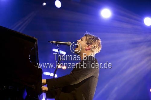 Englische Singer-Songwriter Tom Odell gastiert auf seiner 