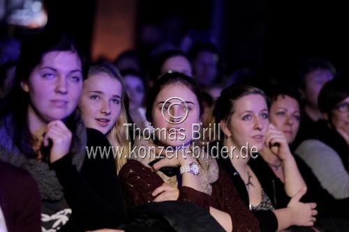 Englische Singer-Songwriter Tom Odell gastiert auf seiner 