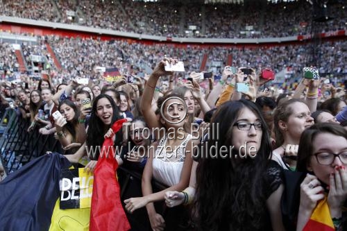 Britisch-irische Boygroup One Direction gastiert auf ihrer 