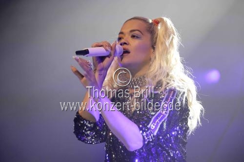 Britische Sängerin Rita Ora gastiert auf ihrer 