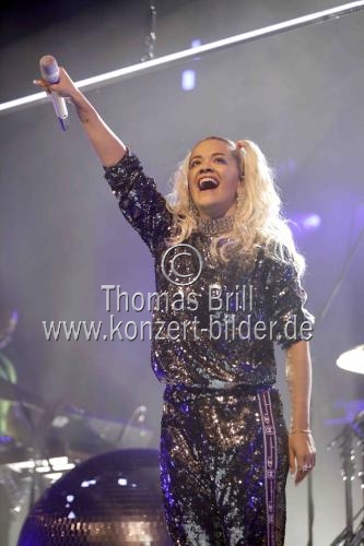 Britische Sängerin Rita Ora gastiert auf ihrer 