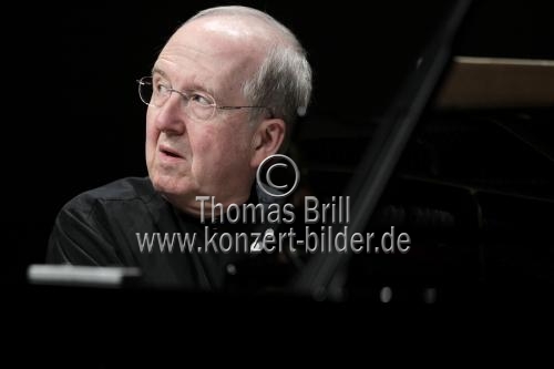 Amerikanische Pianist Lambert Orkis gastiert in Begleitung der deutschen Geigerin Anne-Sophie Mutter in der Philharmonie Köln (© Thomas Brill)