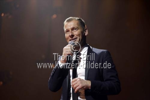 Deutsche Radio- und Fernsehmoderator Markus Othmer moderert die Night of the Proms 2019 in der Lanxess-Arena Köln (© Thomas Brill)