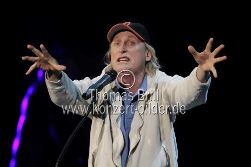 Deutscher Komiker Otto Waalkes mit seinem Programm 