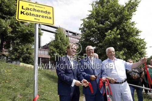 Einweihung von „Otto Hofner´s Lachende Kölnarena Weg“ am Südosteingang der Lanxess-Arena Köln (© Thomas Brill)