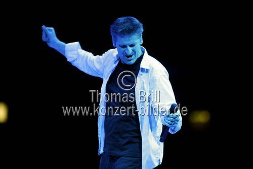 Deutsche Popgruppe PUR gastiert mit ihrem Sänger Hartmut Engler auf ihrer Wünsche-Tour in der Lanxess-Arena Köln (&copy; Thomas Brill)