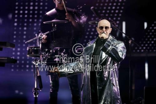 Britisches Popmusik-Duo Pet Shop Boys gastiert auf ihrer „Dreamworld: The Greatest Hits Live“-Tour in der Lanxess-Arena Köln (© Thomas Brill)