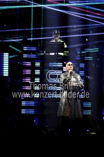 Britisches Popmusik-Duo Pet Shop Boys gastiert auf ihrer „Dreamworld: The Greatest Hits Live“-Tour in der Lanxess-Arena Köln (© Thomas Brill)