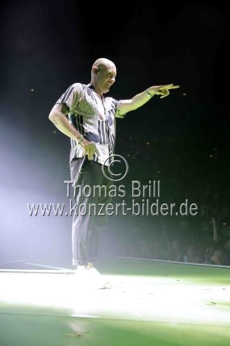 Deutsche Schlagersänger Oliver Petszokat alisa Oli.P  gastiert bei der Schlagernacht des Jahres in der Lanxess Arena Köln (&copy; Thomas Brill)