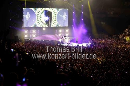 Deutsche Schlagersänger Oliver Petszokat alisa Oli.P  gastiert bei der Schlagernacht des Jahres in der Lanxess Arena Köln (© Thomas Brill)