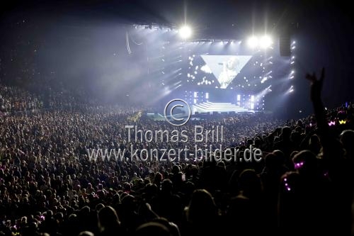 Deutsche Schlagersänger Oliver Petszokat alisa Oli.P  gastiert bei der Schlagernacht des Jahres in der Lanxess Arena Köln (© Thomas Brill)