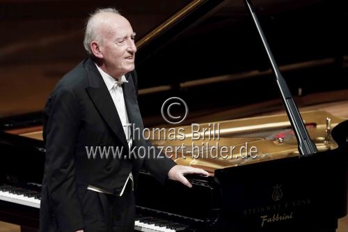 Italienische Pianist Maurizio Pollini gastierte mit Werken von Ludwig van Beethoven und Arnold Schönberg in der Kölner Philharmonie (© Thomas Brill)