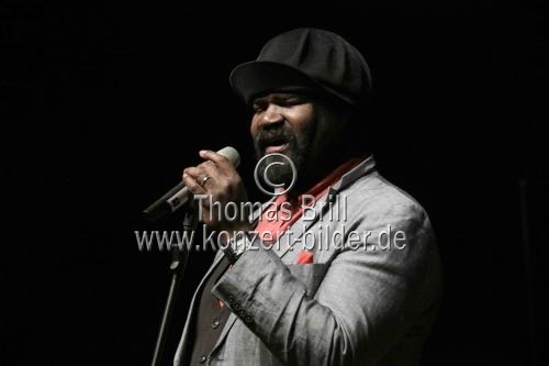 Amerikanische Sänger Gregory Porter gastiert auf seiner „Take Me to the Alley“-Tour in der Mitsubishi Electric Halle Düsseldorf (© Thomas Brill)